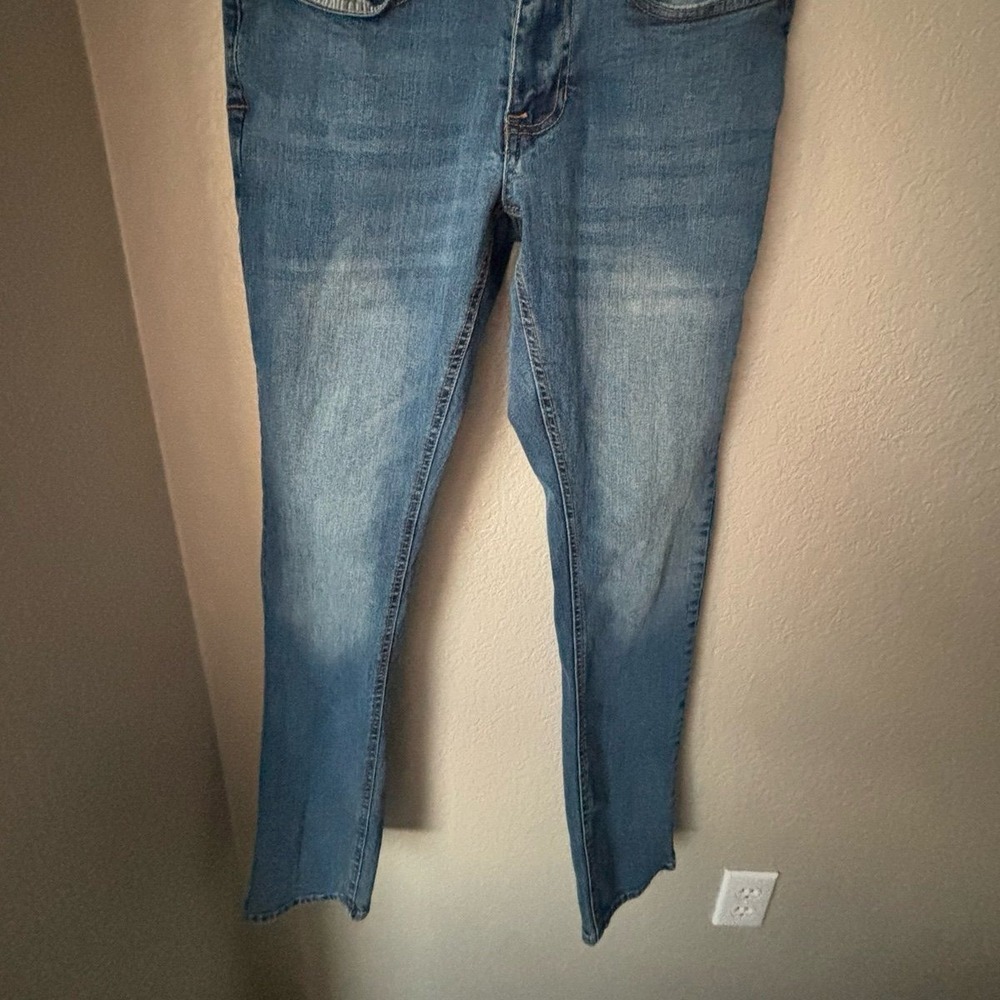 IZOD Men's Blue Denim Slim  Fit Comfort Stretch Jeans SIZE 32X32 - Picture 2 of 8